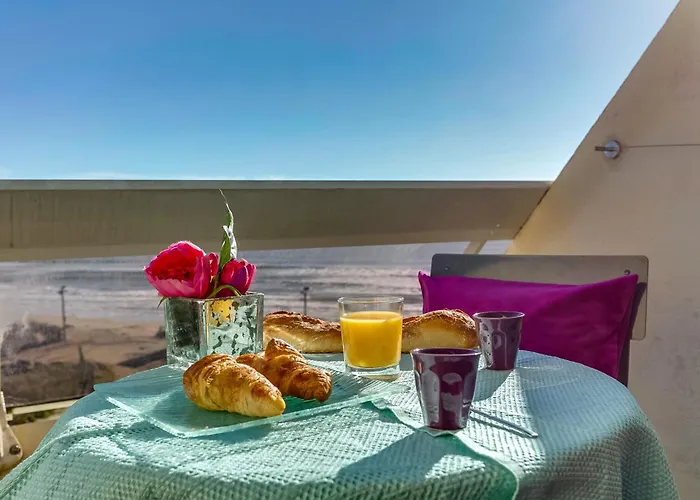 Blue Ab 402 Naturiste Agde